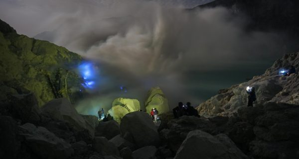 Ijen tour from Banyuwangi 2 Day 1 Night | Ijen Expedition