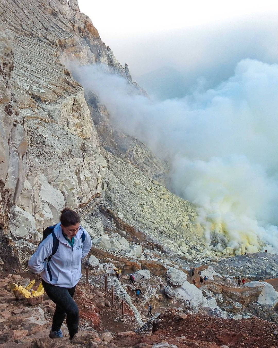 How to visit Kawah Ijen, the crater with amazing blue fire