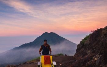 sunrise ijen crater