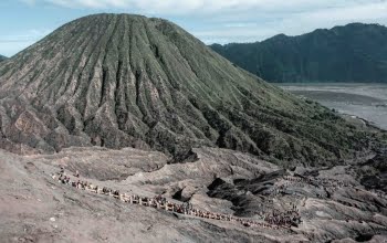 Bromo Midnight Tour From Surabaya | Privat Tour is one of the Bromo tour packages to enjoy Bromo Sunrise. This tour package is a simple vacation, only need one day and one-night duration or only 12 hours,