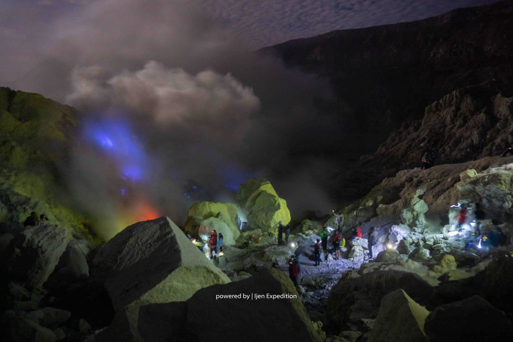 ijen blue fire tour package from bali 1 day trip