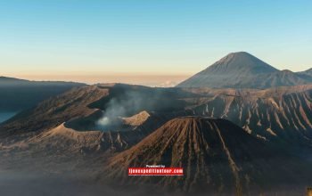 https://www.indonesia.travel/gb/en/destinations/java/bromo-tengger-semeru-national-park/mount-bromo