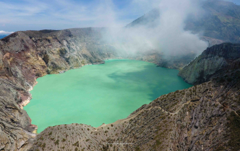 Kawah Ijen: A Journey into Indonesia’s Volcanic Wonderland
