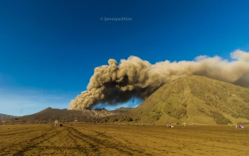 Exploring the Majestic Beauty of Mount Bromo Indonesia