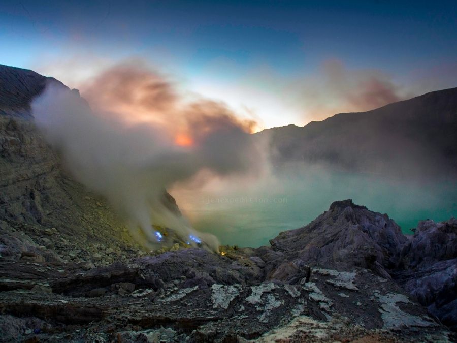 Blue fire and sunrise during the Ijen Crater Tour